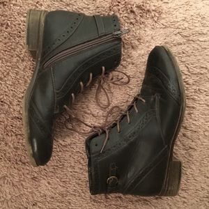 White Mountain Ankle Booties